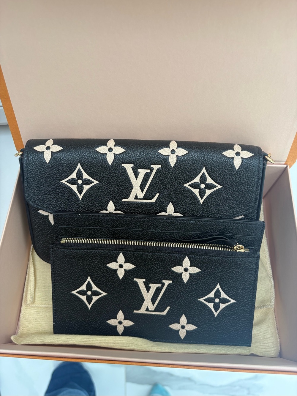 Authentic Louis Vuitton Monogram Pochette Félicie - Picture 11 of 16